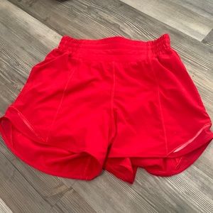 lululemon hotty hots